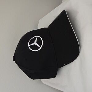 Mercedes Benz Hat